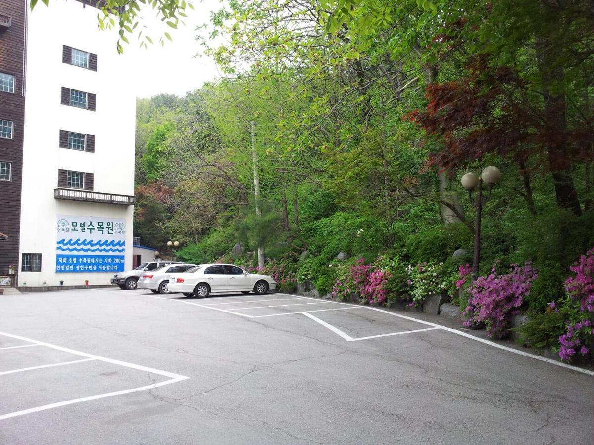 Garden Hotel Uijeongbu Екстер'єр фото
